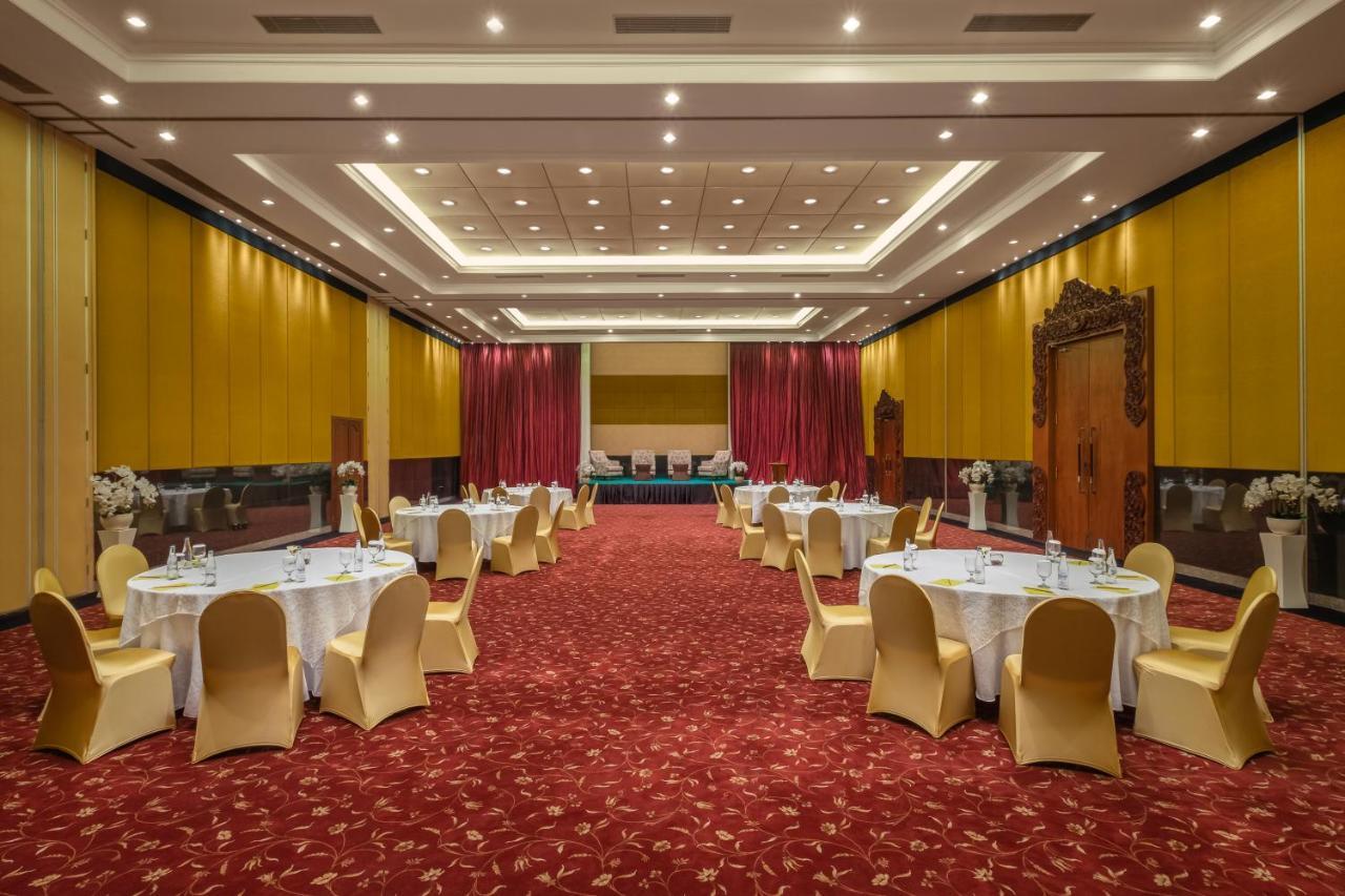 Bali Tropic Resort & Spa - Chse Certified Νούσα Ντούα Εξωτερικό φωτογραφία The Royal Ballroom