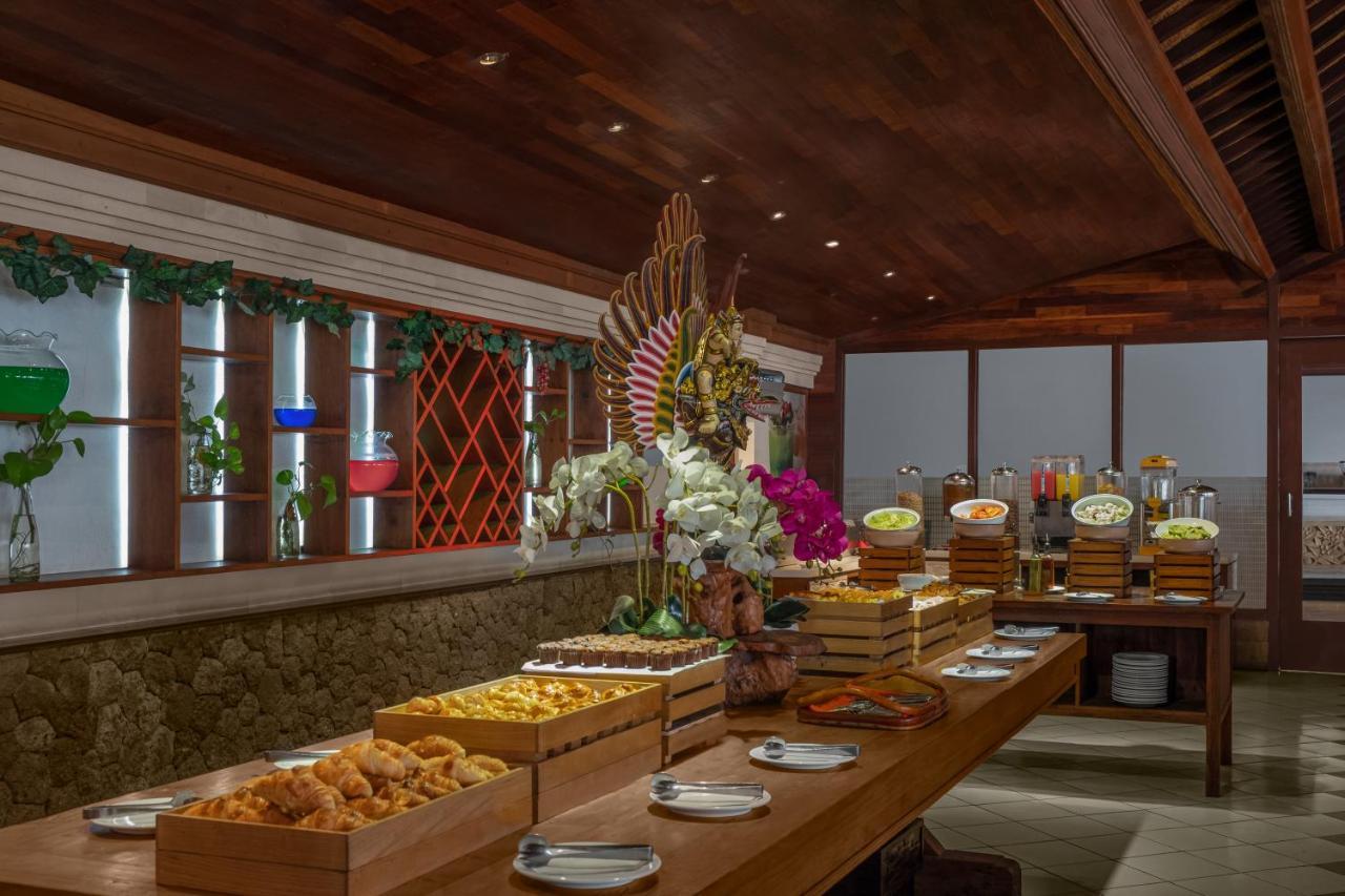 Bali Tropic Resort & Spa - Chse Certified Νούσα Ντούα Εξωτερικό φωτογραφία A buffet at a hotel