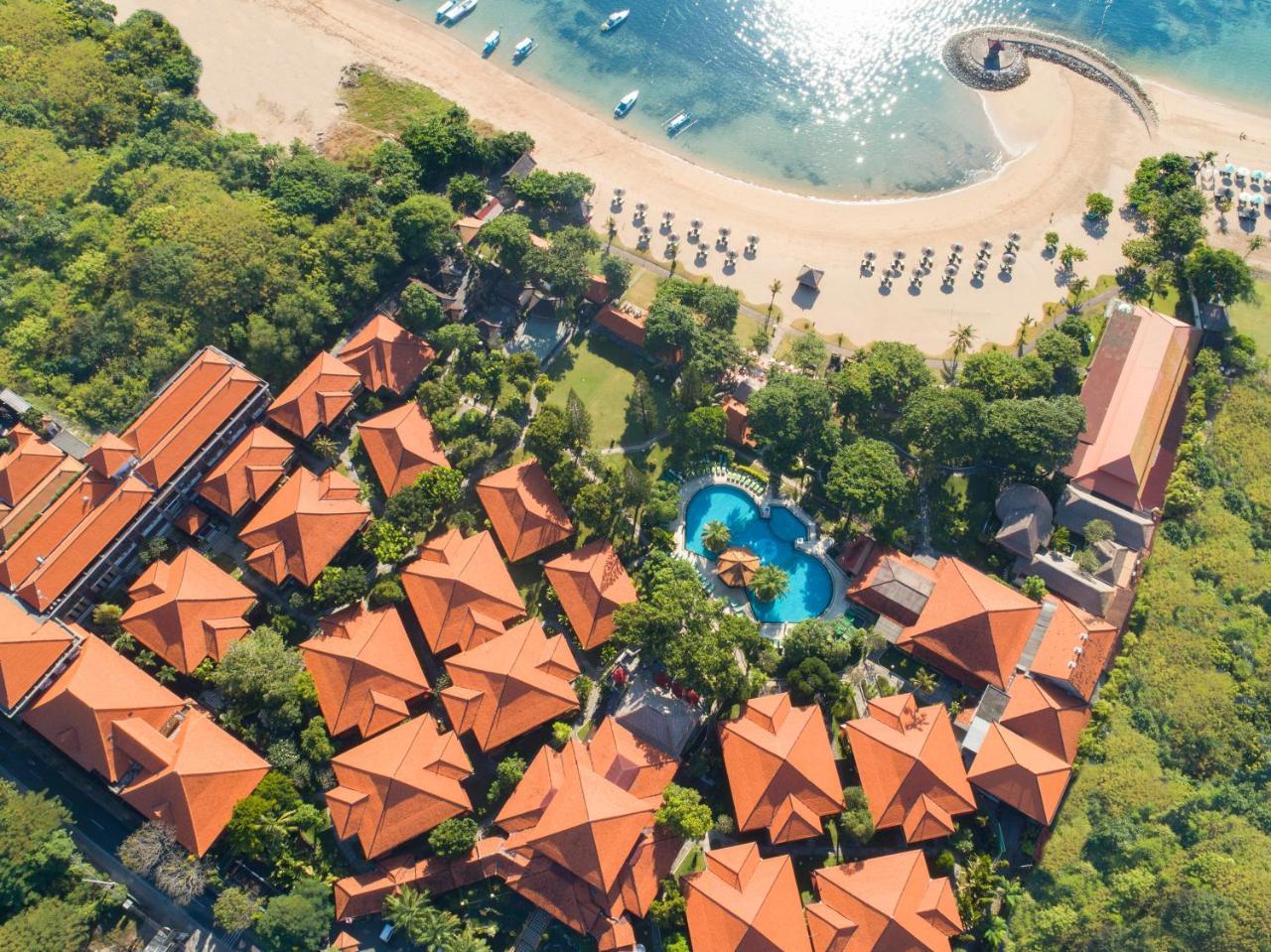 Bali Tropic Resort & Spa - Chse Certified Νούσα Ντούα Εξωτερικό φωτογραφία Aerial view of the resort